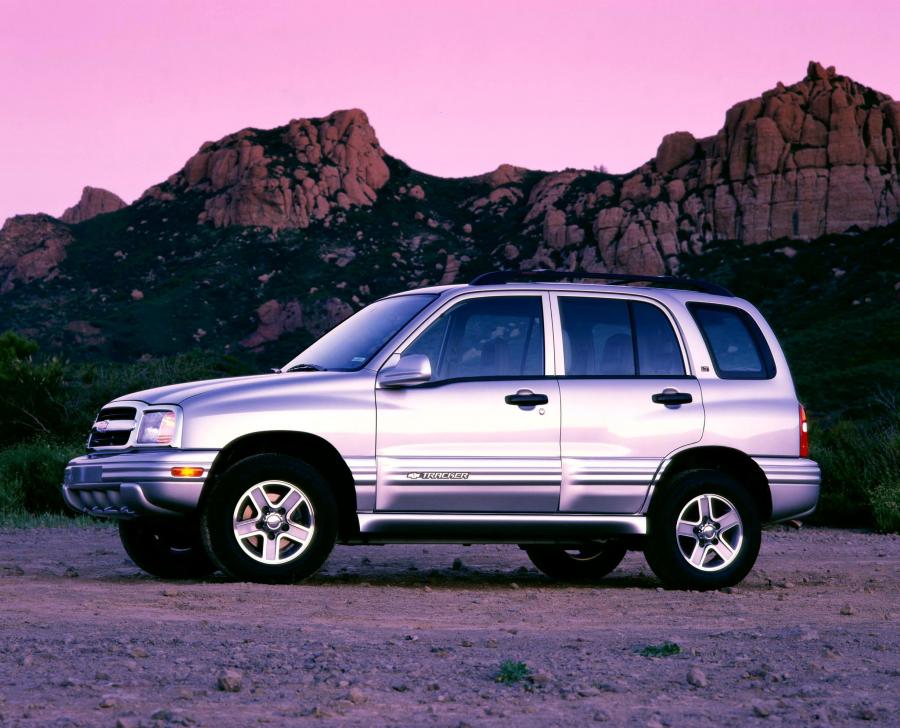  Chevrolet Tracker 2000 года  (фото 5 из 29)